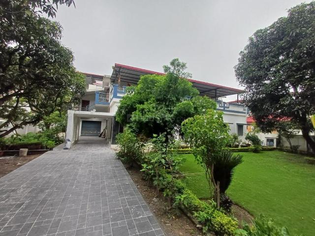6 BHK Independent House in Dalanwala for rent Dehradun. The reference number is 21149924