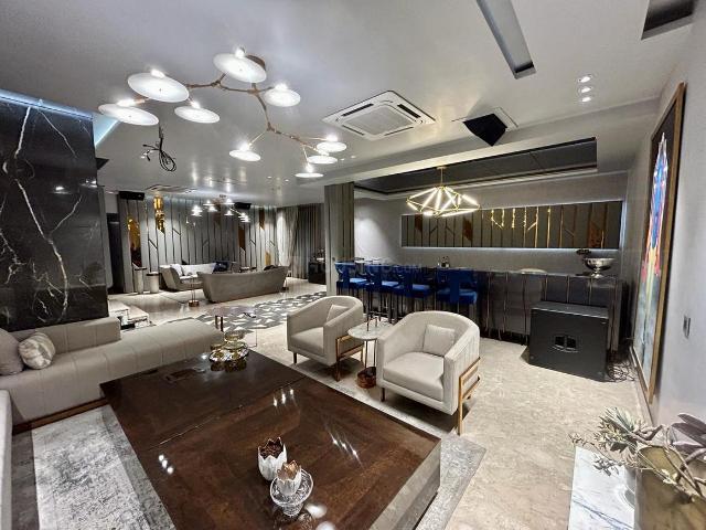 6 BHK Independent House in DLF Phase 1 for rent Gurgaon. The reference number is 18304787