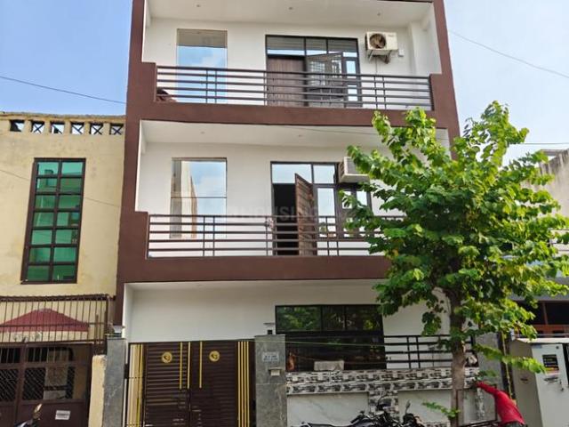 6 BHK Independent House in Gamma I for resale Greater Noida. The reference number is 20226239