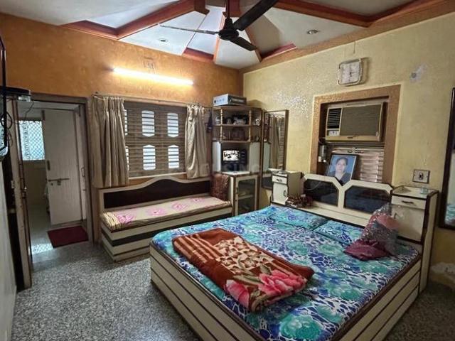 6 BHK Independent House in Ghodasar for resale Ahmedabad. The reference number is 20719806