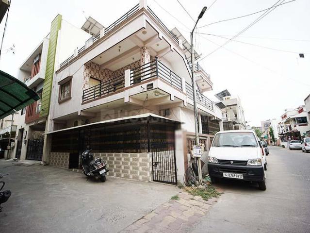 6 BHK Independent House in Isanpur for resale Ahmedabad. The reference number is 20185810