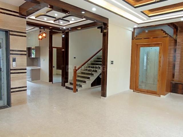 6 BHK Independent House in JP Nagar for resale Bengaluru. The reference number is 19904712