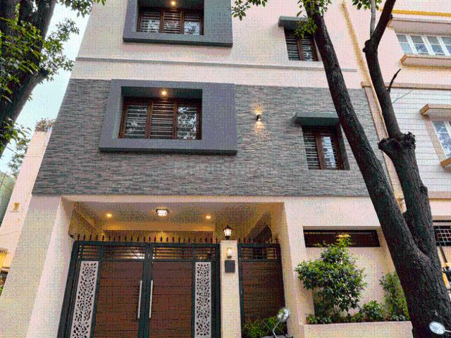6 BHK Independent House in JP Nagar for resale Bengaluru. The reference number is 21154208