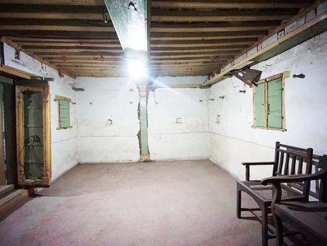 6 BHK Independent House in Khadia for resale Ahmedabad. The reference number is 20167215