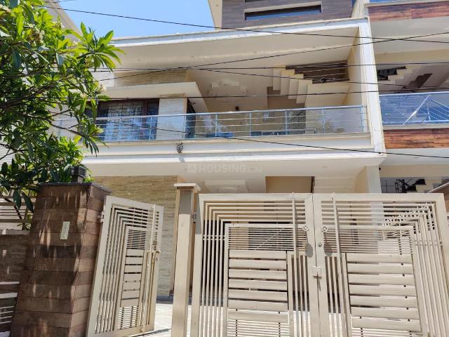 6 BHK Independent House in Kharar for rent Mohali. The reference number is 20425875