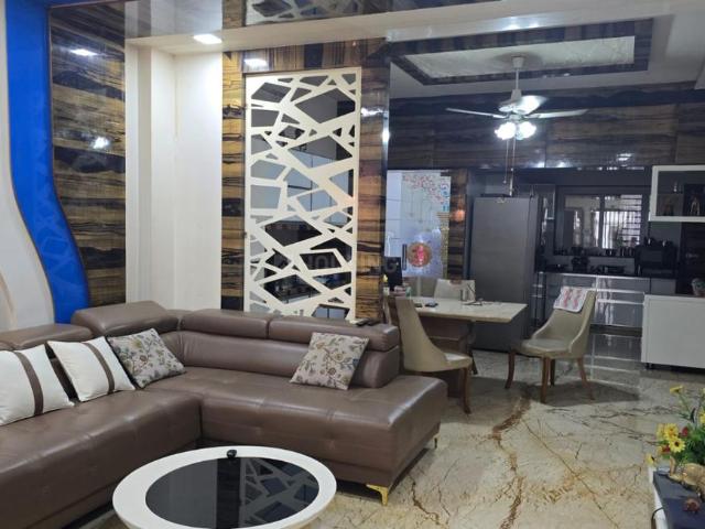 6 BHK Independent House in Memnagar for resale Ahmedabad. The reference number is 20574287