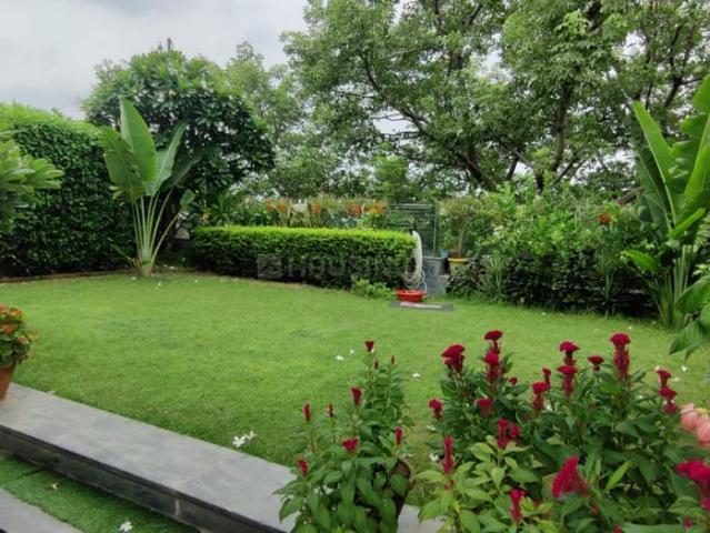 6 BHK Independent House in New Friends Colony for resale New Delhi. The reference number is 15818764