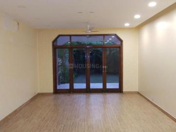 6 BHK Independent House in New Friends Colony for resale New Delhi. The reference number is 19845622