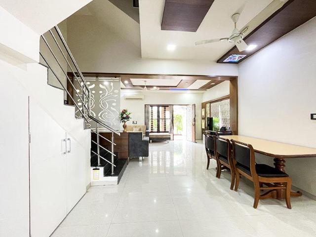 6 BHK Independent House in Nikol for resale Ahmedabad. The reference number is 20999783