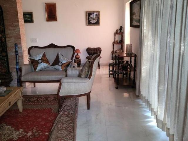 6 BHK Independent House in Palam Vihar for resale Gurgaon. The reference number is 19876762