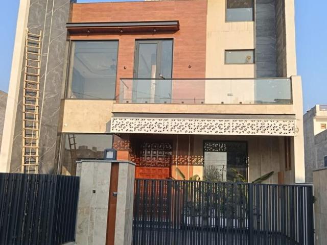 6 BHK Independent House in Sector 123 for resale Mohali. The reference number is 19590101