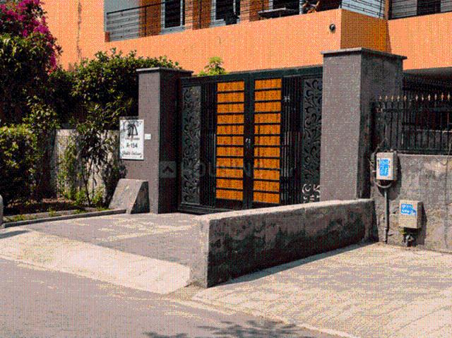 6 BHK Independent House in Sector 15A for resale Faridabad. The reference number is 20286810