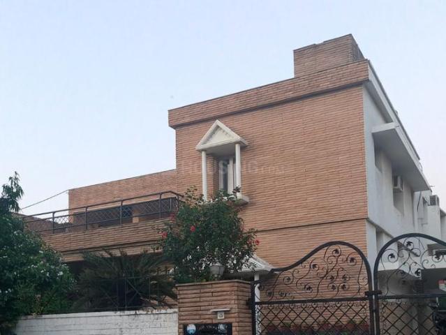 6 BHK Independent House in Sector 21 for resale Chandigarh. The reference number is 21212577