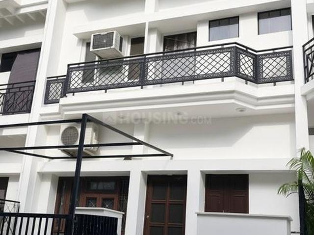 6 BHK Independent House in Sector 22 for resale Chandigarh. The reference number is 21369714