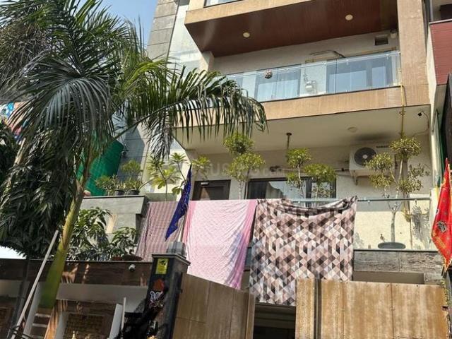 6 BHK Independent House in Sector 22 for resale Gurgaon. The reference number is 21122788