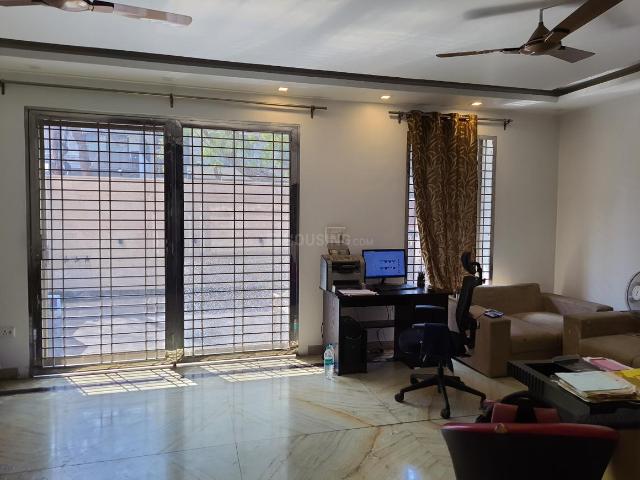 6 BHK Independent House in Sector 26 for resale Noida. The reference number is 19549581