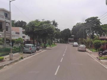 6 BHK Independent House in Sector 28 for resale Chandigarh. The reference number is 19173626