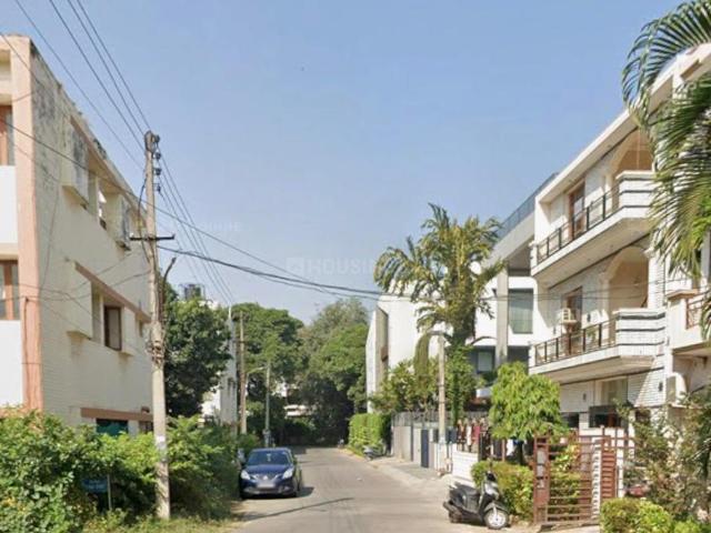 6 BHK Independent House in Sector 28 for resale Chandigarh. The reference number is 20722948