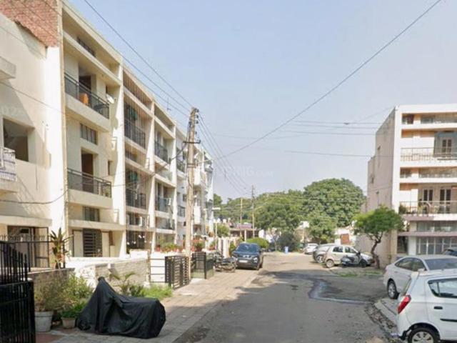 6 BHK Independent House in Sector 32 for resale Chandigarh. The reference number is 20214353