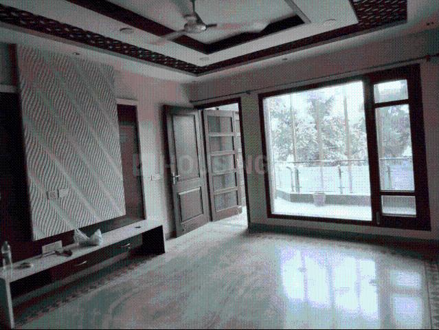 6 BHK Independent House in Sector 33 for resale Chandigarh. The reference number is 20188532