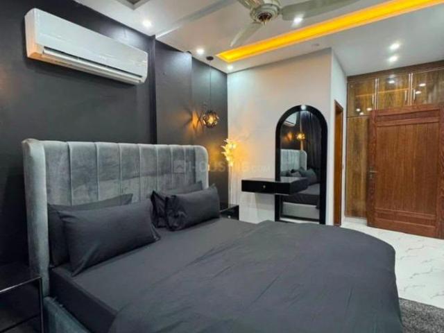 6 BHK Independent House in Sector 34 for resale Chandigarh. The reference number is 20696353