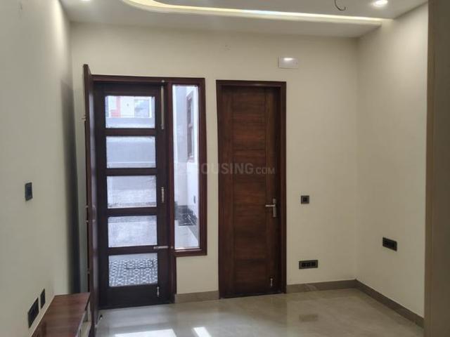 6 BHK Independent House in Sector 35 for resale Chandigarh. The reference number is 21084919