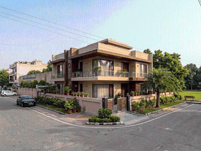 6 BHK Independent House in Sector 36 for resale Chandigarh. The reference number is 19998134