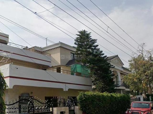 6 BHK Independent House in Sector 36 for resale Chandigarh. The reference number is 20610983