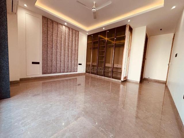 6 BHK Independent House in Sector 43 for resale Gurgaon. The reference number is 19044357