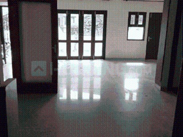 6 BHK Independent House in Sector 44 for resale Chandigarh. The reference number is 19572462