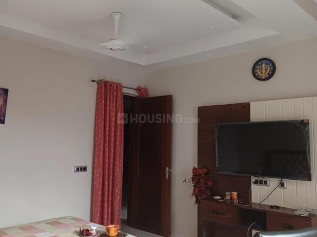 6 BHK Independent House in Sector 44 for resale Chandigarh. The reference number is 20978372
