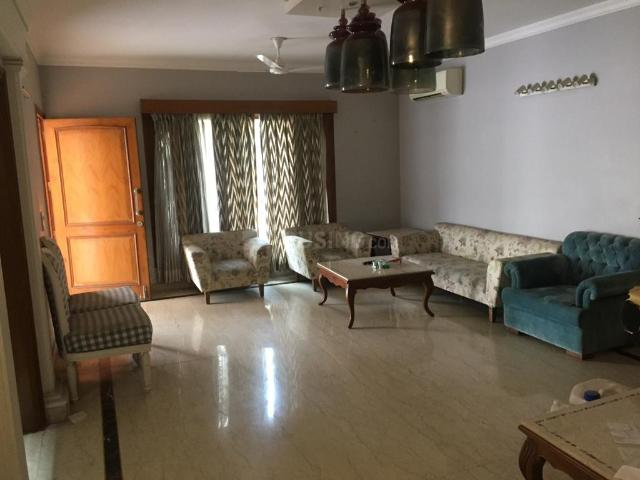 6 BHK Independent House in Sector 50 for rent Noida. The reference number is 9231595