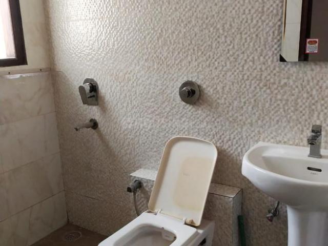 6 BHK Independent House in Sector 64 for rent Mohali. The reference number is 20775252