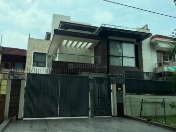 6 BHK Independent House in Sector 64 for resale Mohali. The reference number is 20544832