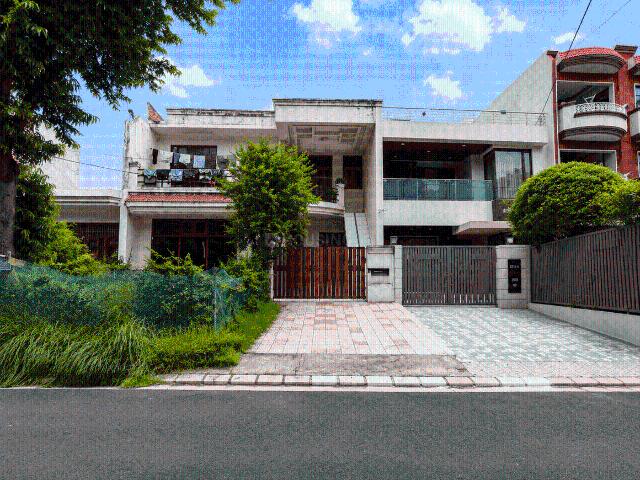6 BHK Independent House in Sector 69 for resale Mohali. The reference number is 20854994