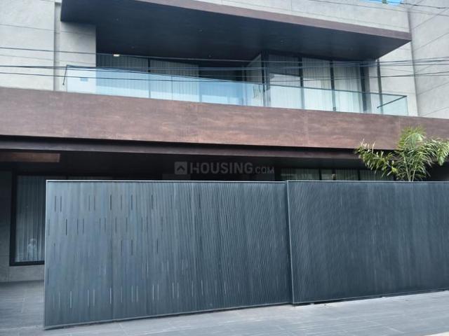 6 BHK Independent House in Sector 6 for resale Panchkula. The reference number is 21045736