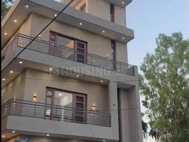6 BHK Independent House in Sector 77 for resale Mohali. The reference number is 21099517