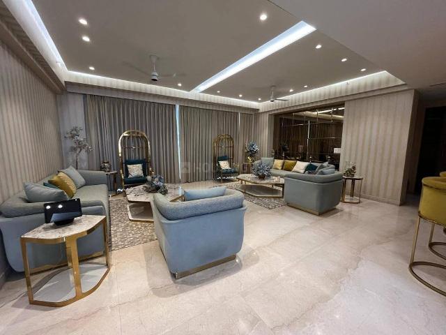 6 BHK Independent House in Sector 9 for resale Faridabad. The reference number is 18768056