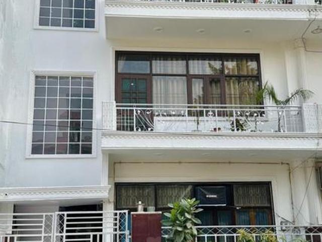 6 BHK Independent House in Sector PI for resale Greater Noida. The reference number is 20814920