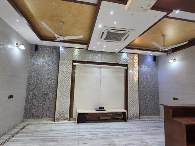 6 BHK Independent House in Singhpura for resale Zirakpur. The reference number is 20889443
