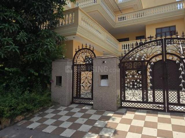 6 BHK Independent House in Silver City Extension for resale Zirakpur. The reference number is 20454132