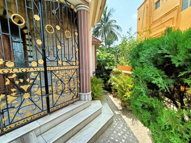 6 BHK Independent House in Sonarpur for resale Kolkata. The reference number is 20702499