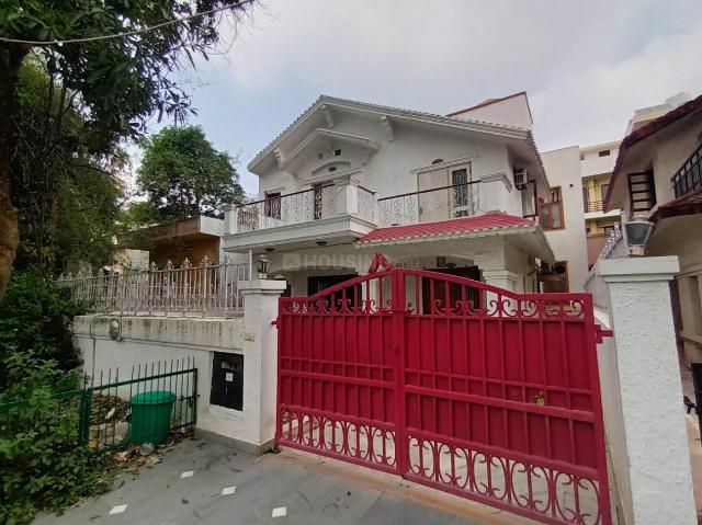 6 BHK Independent House in Sushant Lok Phase 1 for resale Gurgaon. The reference number is 18087728