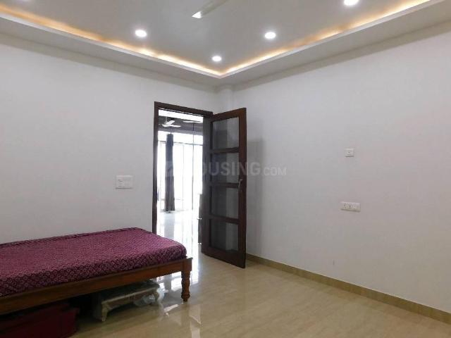 6 BHK Penthouse in Model Town for resale New Delhi. The reference number is 18827635