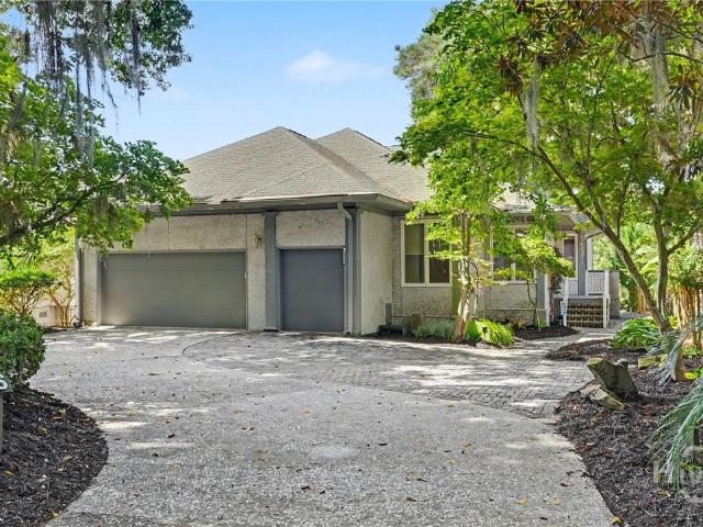 6 Bowline Court
