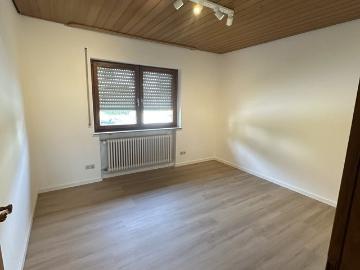 6 BR detached house