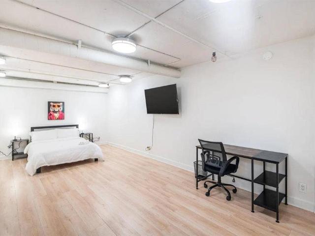 6 BR in Los Angeles