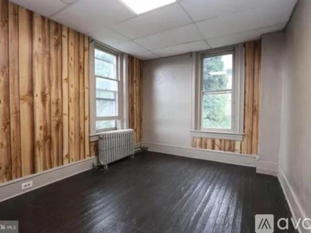 6 BR, 2.5 BA Apartment 709 W Norwegian St, Pottsville, PA 17901