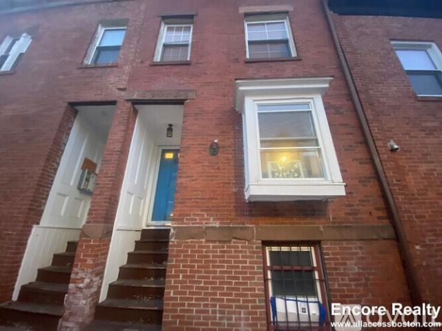 6 BR, 2.5 BA Apartment 8 Sewall St, Boston, MA 02120