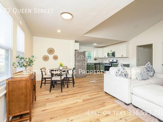 6 BR, 3.5 BA Apartment 2422 Queen Street, Winston Salem, NC 27103
